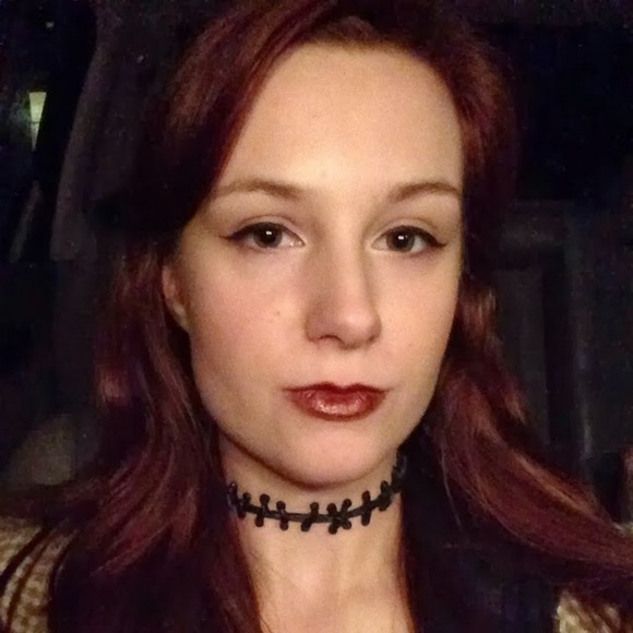 Meet your Posher, Amanda - Picture 1 of 1